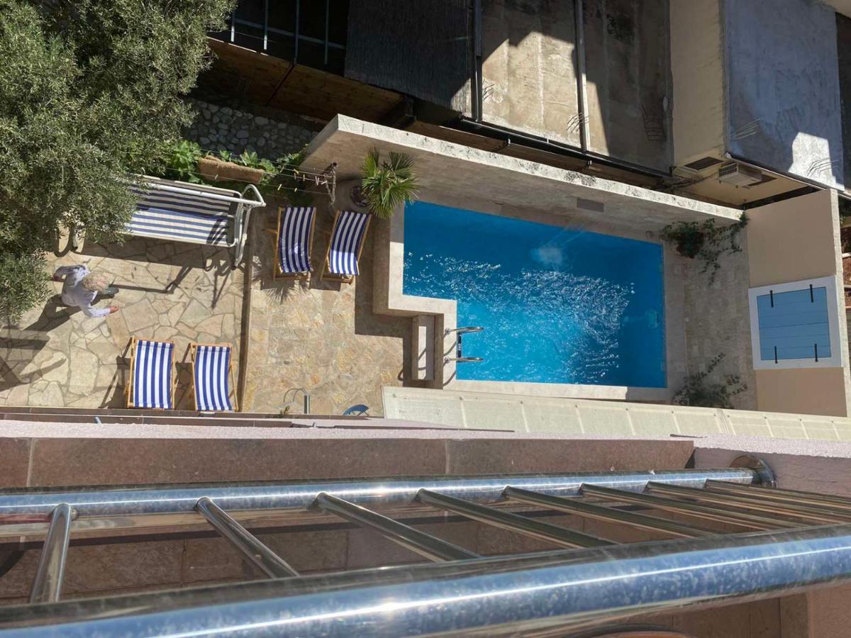 Apartments Andric Petrovac na moru Exterior foto
